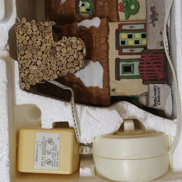 Vintage 1996 Department 56 Dickens' Village Series The Christmas Carol Cottage - Picture 3 of 4